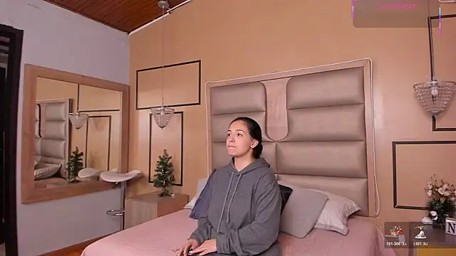 CAYLINCOLLINS's cam snapshot