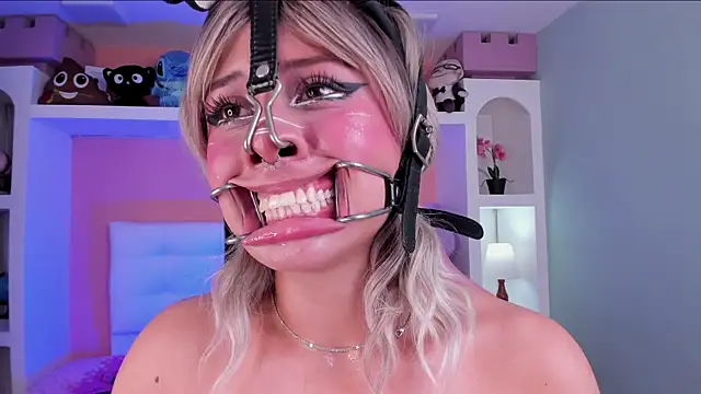 miss___megan's cam snapshot