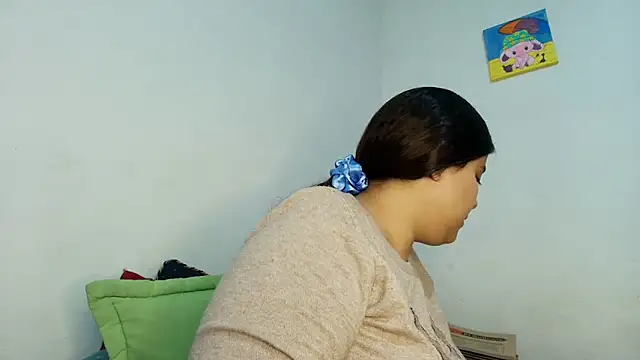 luisahot_9727's cam snapshot