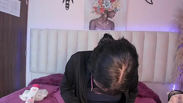 Isabella_Crofts's cam snapshot