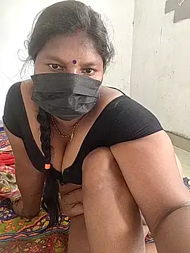 Desicouple1706's cam snapshot