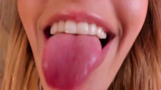 MelissaMoore_'s cam snapshot