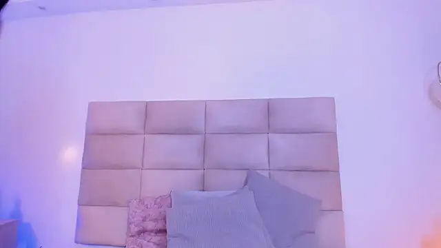 AngelyRosse1's cam snapshot