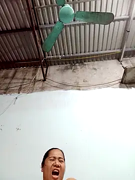 Queen-18200's cam snapshot