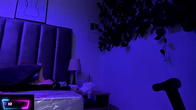 Kitty_Gang's cam snapshot