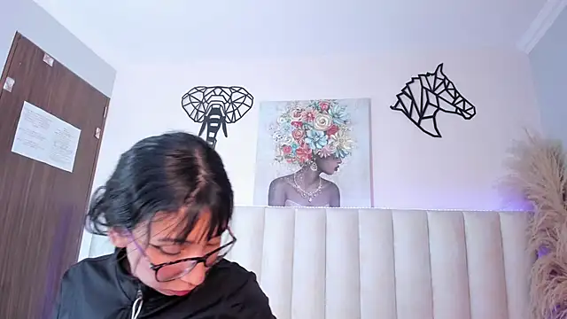 Isabella_Crofts's cam snapshot