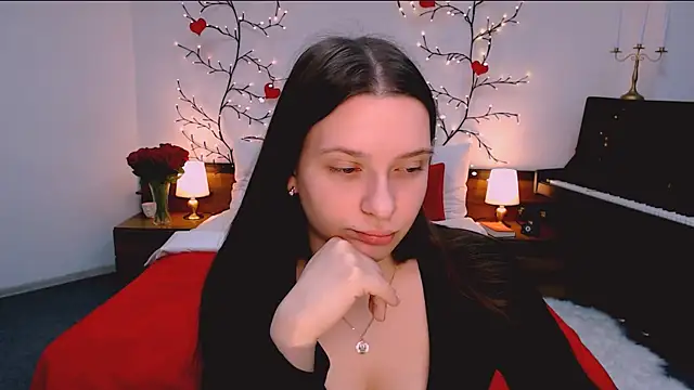 charming_berry's cam snapshot