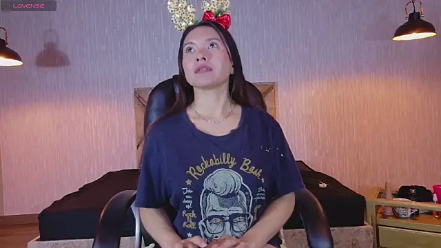 Cloe16_'s cam snapshot