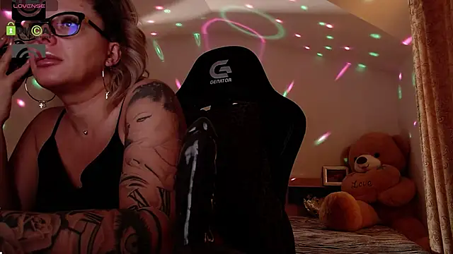 SonyaDevon's cam snapshot