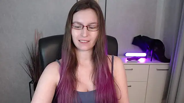 emmaxDelight's cam snapshot