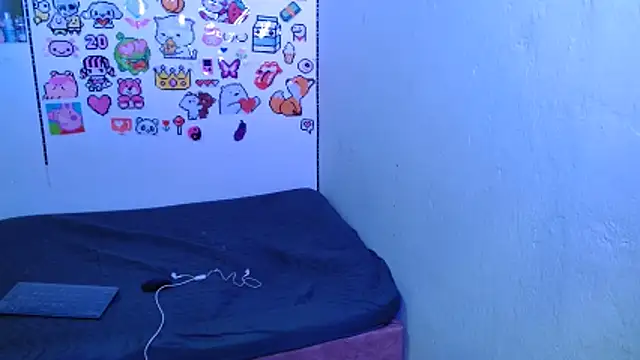 Luciasmith_74829's cam snapshot