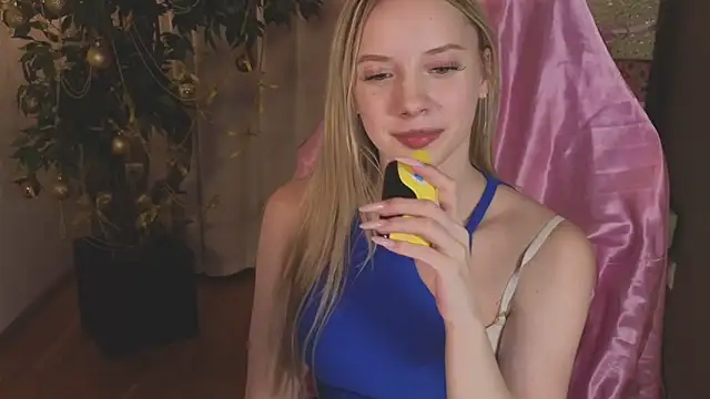 katt__y's cam snapshot