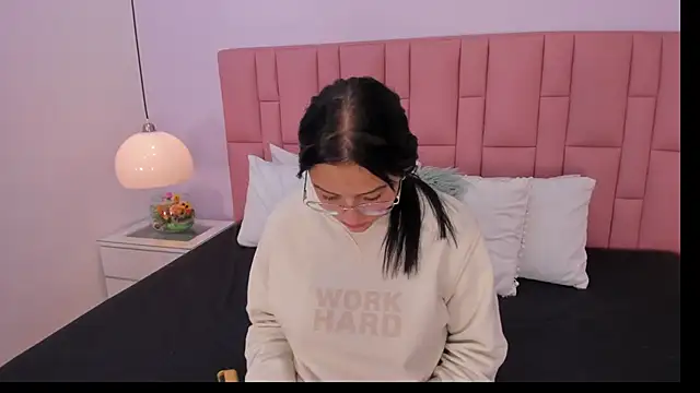 Amy_Ferreira's cam snapshot