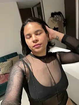 Emmy-Russo's cam snapshot