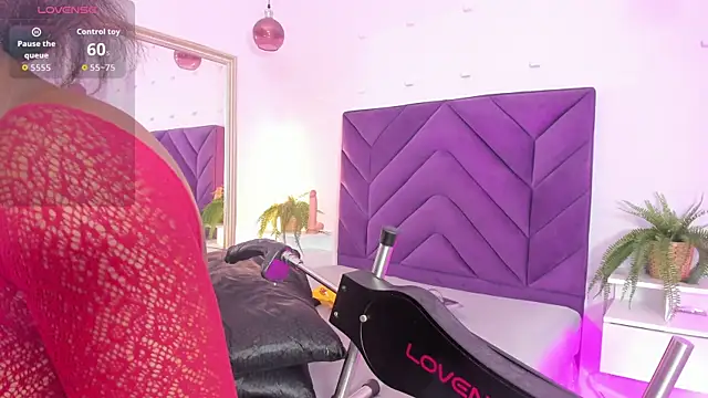 Maddyjohnsonn's cam snapshot