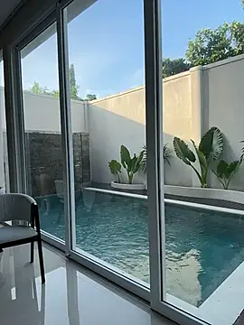 Nura_n_Sarah's cam snapshot