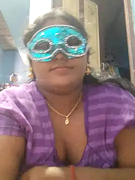 divyatamil143's cam snapshot