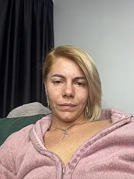 tanyagrey's cam snapshot