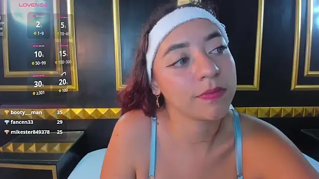 lindaa_natashaa_'s cam snapshot