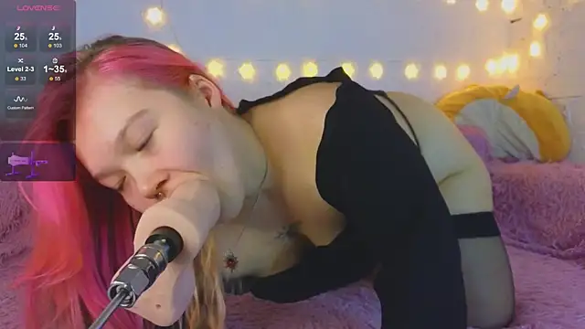 May_aster's cam snapshot