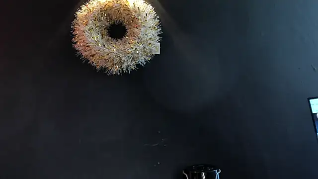 YayaHilton's cam snapshot