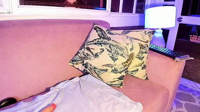 loladupont's cam snapshot