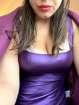 ladywithbigass's cam snapshot