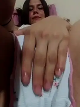 EmillyHarper_'s cam snapshot