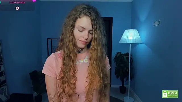 RayaNenlia's cam snapshot