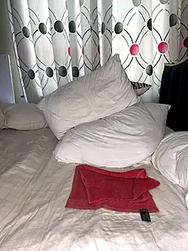 CynnxxxBarb's cam snapshot