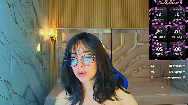 zoe_r_'s cam snapshot