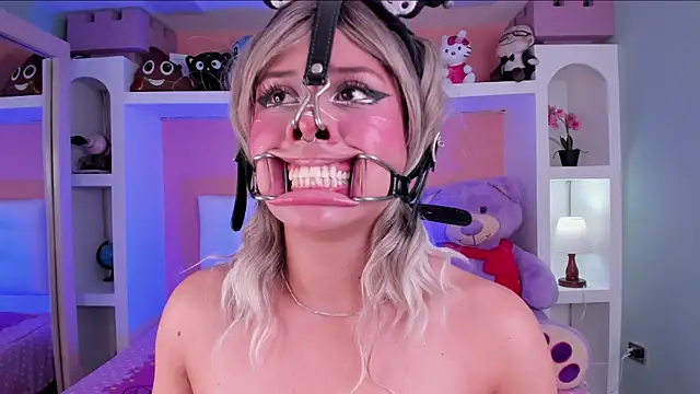 miss___megan's cam snapshot