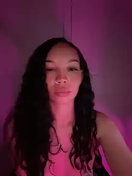 nikkiloveee's cam snapshot