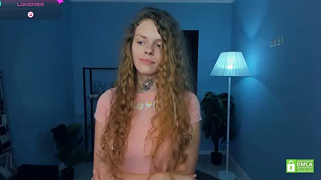 RayaNenlia's cam snapshot