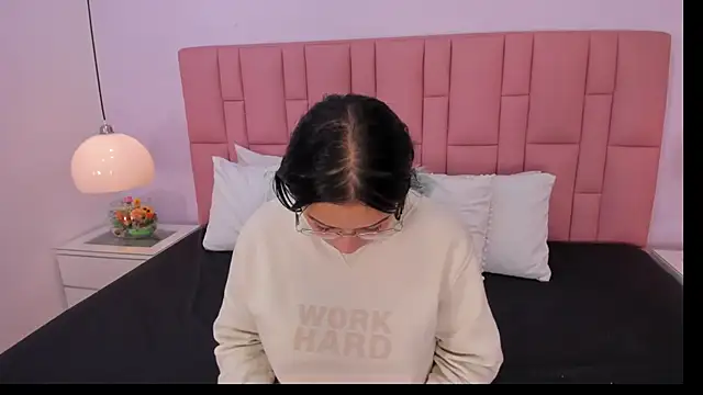 Amy_Ferreira's cam snapshot