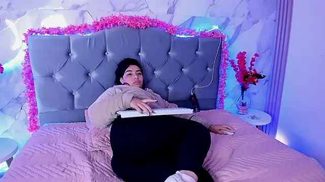 irisrojas__'s cam snapshot