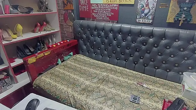 Lily4yourfun's cam snapshot