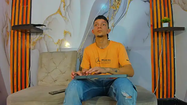 Straight_Guy22's cam snapshot