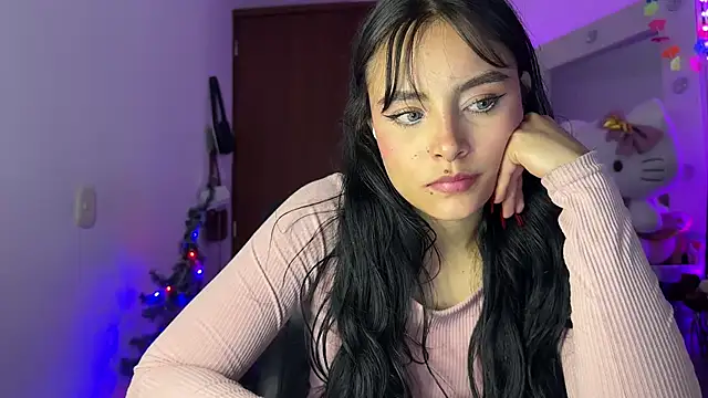 salome_polaniiee's cam snapshot