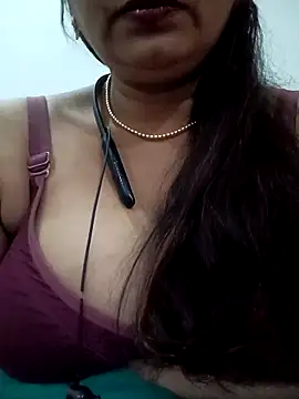 Taniya-2025 live sex cam