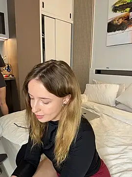 Nura_n_Sarah live sex cam