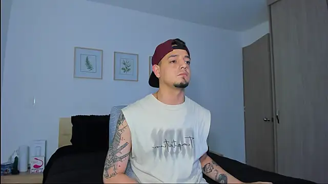 alejandro_calderon1's cam snapshot