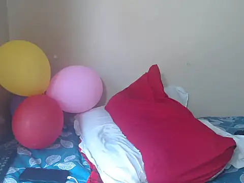 BadGirlMona's cam snapshot