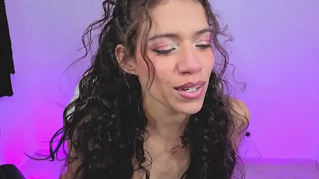 daniela_rivasthl's cam snapshot