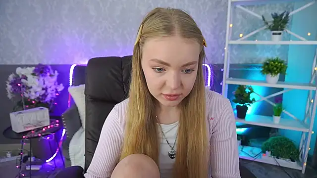 EmilySunshineS's cam snapshot