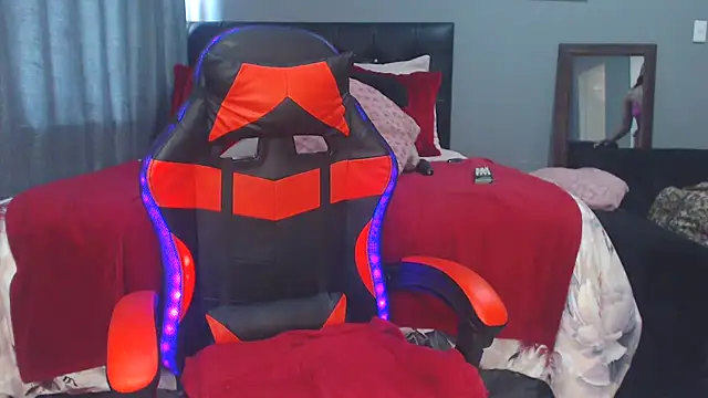 Fiercefoxxy's cam snapshot