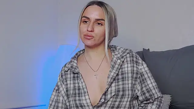 SofiJames's cam snapshot