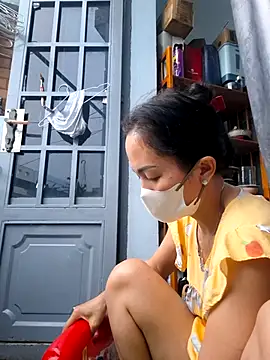 Baby-sexytits18's cam snapshot