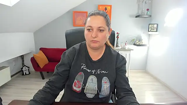 LollaGirl's cam snapshot