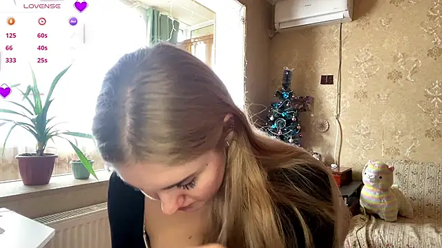 Malley_Saunds's cam snapshot